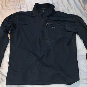 Men’s black Patagonia pullover sweater